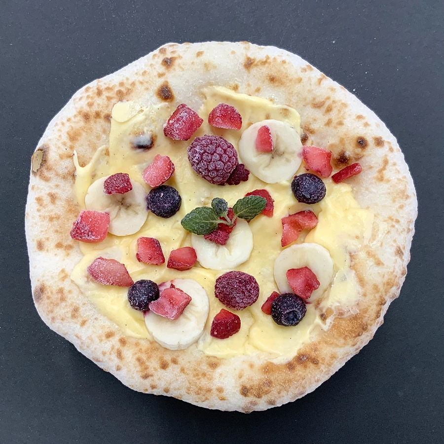 デザートピザ ミックスベリーカスタード
